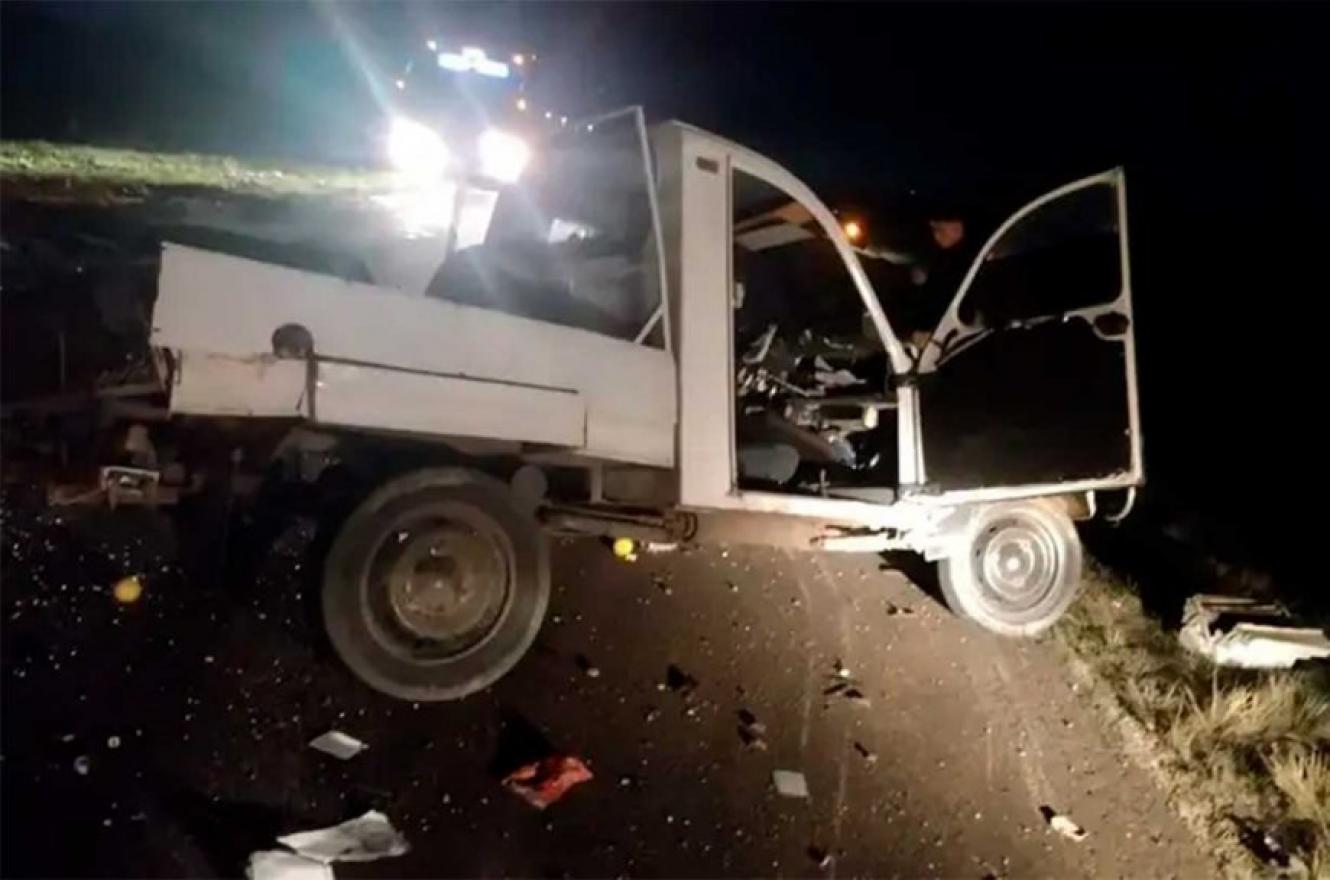 Dos Autos Chocaron De Frente Cerca Del Cruce Entre Ruta Y Autov A